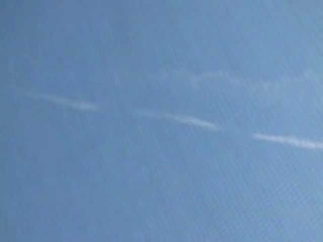 “CHemtrails” Conspiracy Theory Air ケムトレイル