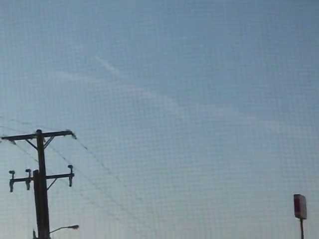 Chemtrails Sprayed in the Sky Oct 2012 ケムトレイル