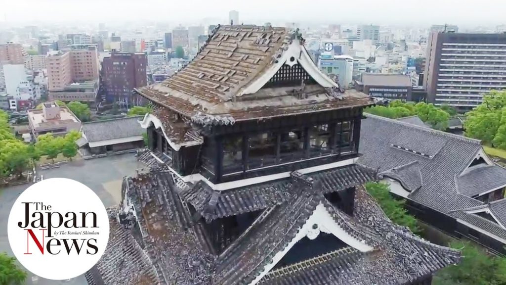 A drone films the damaged Kumamoto Castle – The Japan News