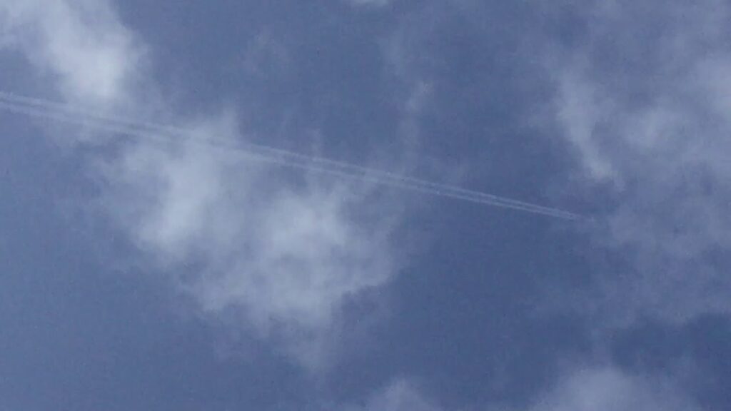 〔2020.2.15①〕ケムトレイルと幽霊飛行機（偽の機影）２連発〔1/2〕