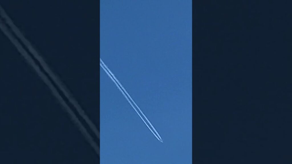 今日も今日とて、ケムトレイル。茫漠たる痴気。