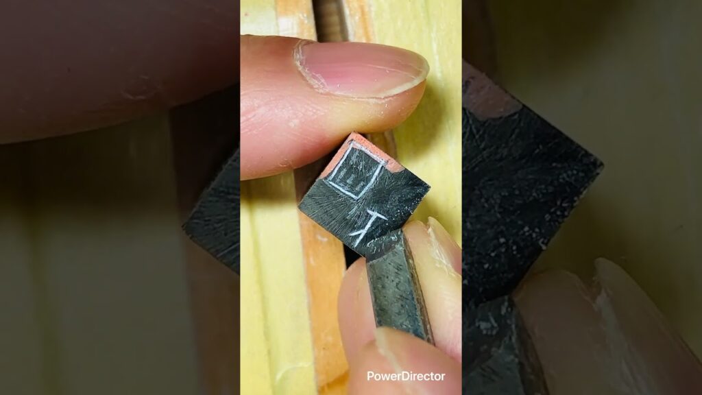 【篆刻】晴雨を彫る｜對意二字熟語百顆印 76/100｜甲骨文字風朱白文 #篆刻 #ハンドメイド #小篆 #朱白文 #印章 #japanesecalligraphy #carving #手彫り #百顆印