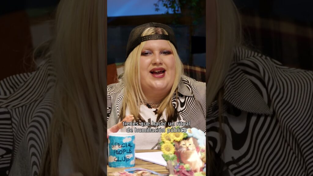 El HUMILIATION RITUAL de JOJO SIWA ILUMINATI con @Soyunapringada94 en SPECIAL PEOPLE CLUB