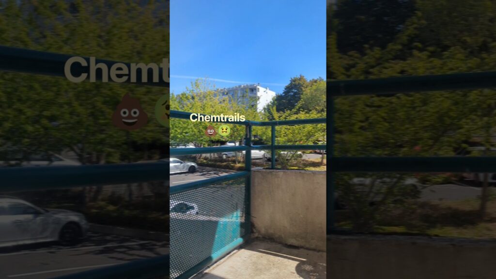 #chemtrails 🤢💩 ça n’arrête pas depuis hier
